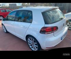 Volkswagen golf VI 2.0.1.1