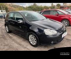 VOLKSWAGEN Golf 5