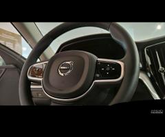 VOLVO N.V60 Cross Country Core B5 AWD AUT