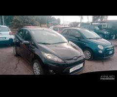 FORD Fiesta GPL VALIDO CASA MADRE 2011 - 6