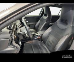 MERCEDES-BENZ A 200 d Premium - 11