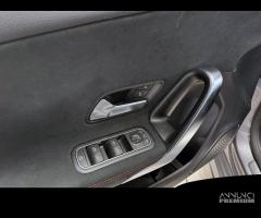 MERCEDES-BENZ A 200 d Premium - 23