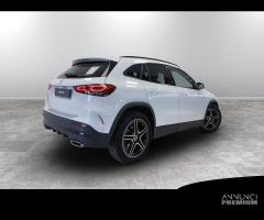 MERCEDES-BENZ GLA 180 d Automatic Premium - 2