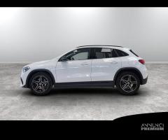 MERCEDES-BENZ GLA 180 d Automatic Premium - 3