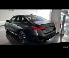 BMW BMW i5 M60 xDrive Berlina - 18