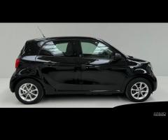 SMART Forfour eq Youngster my19 - 12