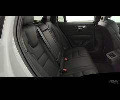 VOLVO N.V60 Plus Dark B4 AUT - 17