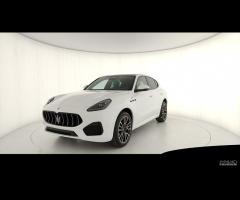 MASERATI Grecale GT Hybrid 300 My23 Nerissimo Pack