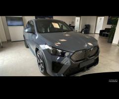 BMW iX2 xDrive30