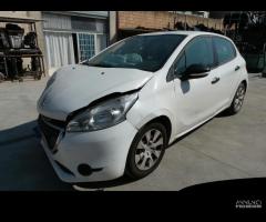 Ricambi usati per PEUGEOT 208 1.4 HDI 2014