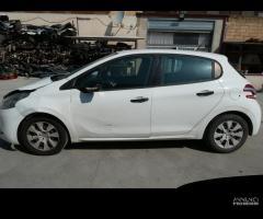 Ricambi usati per PEUGEOT 208 1.4 HDI 2014