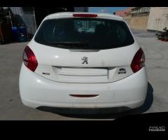 Ricambi usati per PEUGEOT 208 1.4 HDI 2014