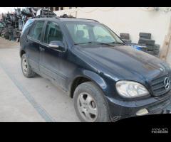 Ricambi Mercedes ML 270 CDI 2003 (SENZA PARAURTI) - 2