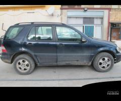 Ricambi Mercedes ML 270 CDI 2003 (SENZA PARAURTI) - 3