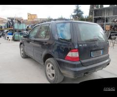 Ricambi Mercedes ML 270 CDI 2003 (SENZA PARAURTI) - 6