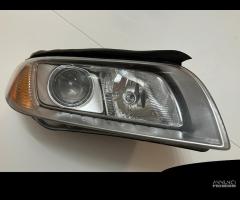 FARO XENON ANTERIORE DESTRO VOLVO V70 2010anno