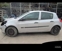 Ricambi usati per RENAULT CLIO 1.5 DCI 2007