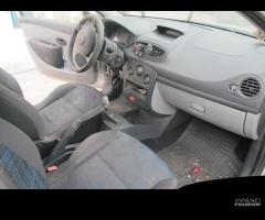 Ricambi usati per RENAULT CLIO 1.5 DCI 2007 - 11