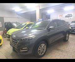 Hyundai Tucson 1.7 crdi unico prop 2015 nav - 11