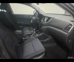 Hyundai Tucson 1.7 crdi unico prop 2015 nav - 17