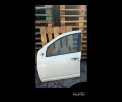 Porta anteriore sx dacia Sandero bianca