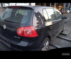 VOLKSWAGEN GOLF 5 2.0 TD 2004 BKD PER RICAMBI