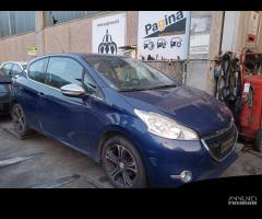 PEUGEOT 208 1.6 TD 2014 9H06 PER RICAMBI