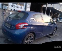 PEUGEOT 208 1.6 TD 2014 9H06 PER RICAMBI