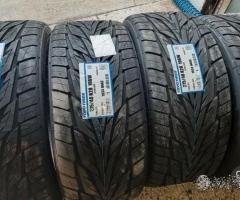 4 gomme nuove 275 40 20 toyo