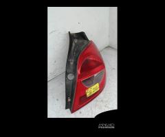 STOP FANALE POSTERIORE DESTRO RENAULT Clio Serie ( - 6