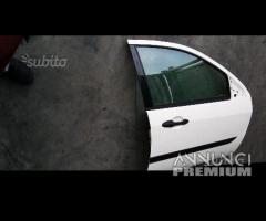 Porta anteriore DX Ford Focus SW 2002