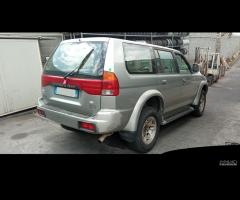 Mitsubishi Pajero Sport 2.5 per ricambi, no motore