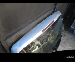 PORTELLO POST VOLKSWAGEN TOURAN 2.0 TDI 2005 BKD 4