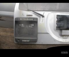 PORTELLO POST MITSUBISHI PAJERO 3.2 D 2004 4M41 49