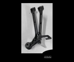 Supporto pedana post. dx SUZUKI GSXR 600 750 K8