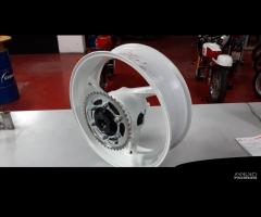 Cerchio posteriore SUZUKI GSXR 600 L1 NUOVO