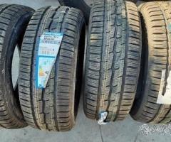 4 gomme nuove 215 60 16c toyo