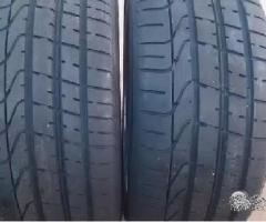 Coppia di pneumatici usati 245 30 20 Pirelli