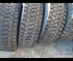 Gomme 315 80 22.5 pirelli seminuove