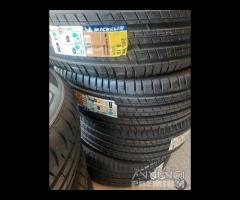 245 60 18 Michelin nuove