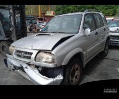 SUZUKI GRAND VITARA 2.0 TD 1998 RF PER RICAMBI