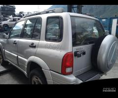 SUZUKI GRAND VITARA 2.0 TD 1998 RF PER RICAMBI