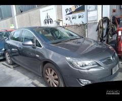 OPEL ASTRA 1.6 B 2010 A16XER PER RICAMBI