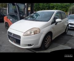 FIAT GRANDE PUNTO 1.3 TD 2009 199A2000 PER RICAMBI - 2