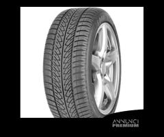 1 PNEUMATICO DEM GOODYEAR 215 45 R17 WINTER