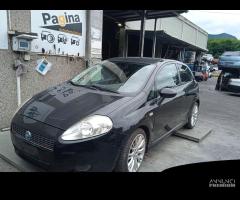 FIAT GRANDE PUNTO 1.3 TD 2006 199A3000 PER RICAMBI