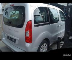 PEUGEOT PARTNER 1,6 TD 2009 9HV PER RICAMBI