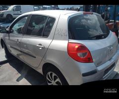 RENAULT CLIO 1.2 B 2007 D4FD7 PER RICAMBI