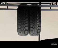 2 PNEUMATICI USATI GOODYEAR 205 60 R16 WINTER