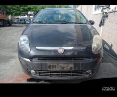 FIAT GRANDE PUNTO 1.3 TD 2010 199A2000 PER RICAMBI